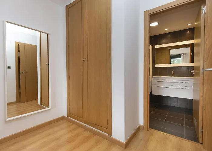 La Ventana De Saras By Bevalle *